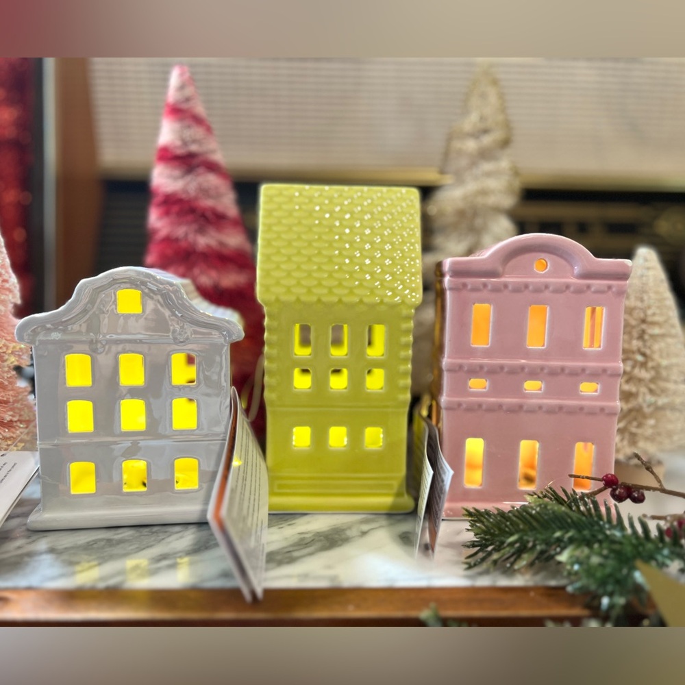 ✨NEW🏠Target Bullseye Playground 2024 Ceramic Christmas Light Up House SET❄️ - Picture 8 of 10